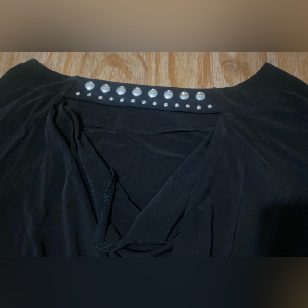Michael Kors Open-Back Shirt - Picture 3 of 6